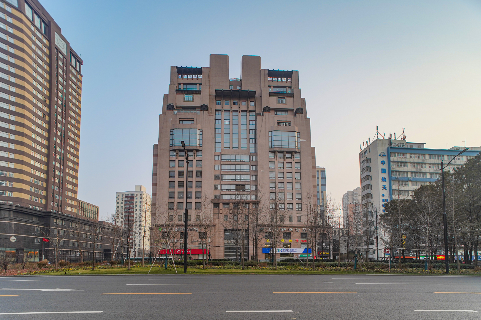 上海徐汇肇嘉浜路亚太企业大楼外观